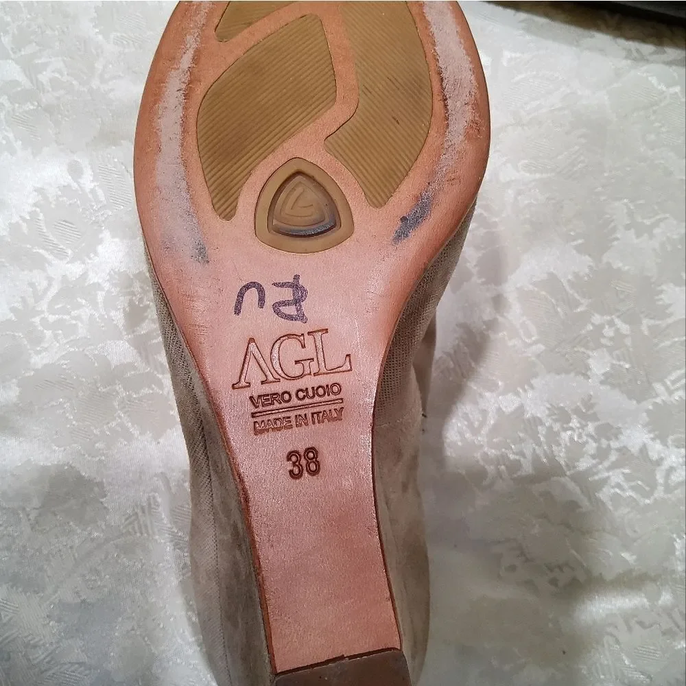 AGL Attilio Giusti Leombruni Wedge Shoes Size 38/8
